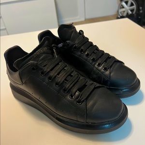 Alexander mcqueen man shoes 8.5